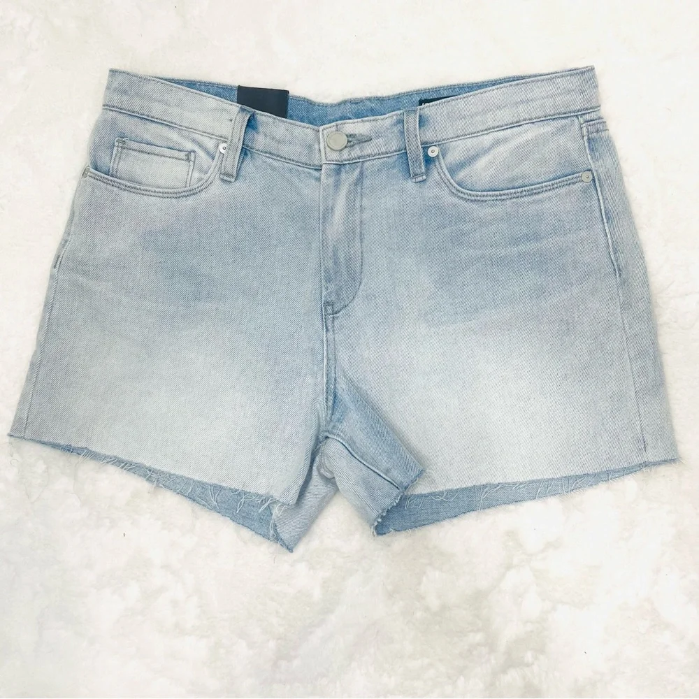 BLANK NYC The Fulton Light Wash Raw Hem Blue Jean High Waist Shorts Size 30 - Picture 2 of 9